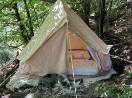 Tipi Nature a l'Ombre des Tilleuls à Vialas en Cévennes, luxury tent in Vialas