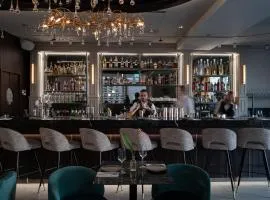 Jewel Beachfront Boutique Hotel