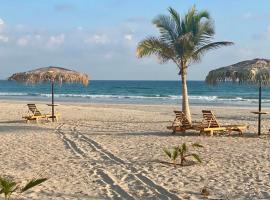 Elegant Townhouse in Hawana resort、サラーラのペット同伴可ホテル