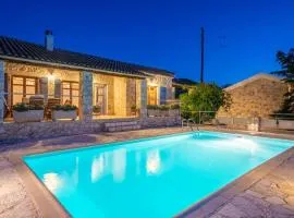 Villa Arion by Villa Plus