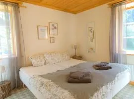 Skålsjögården Timber Lodge