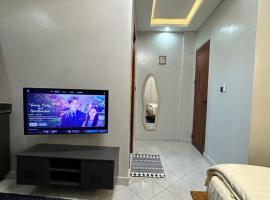 Timessquare studio, hotel con estacionamiento en Kampala