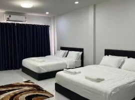 ADNA Family Room near Dannok 1 Mins to Lotus Sadao