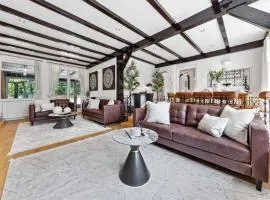 Luxury Home with Gym, Playground, Sleep 16
