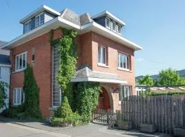 Holiday Home in Moutoûyet with Pool & Sauna