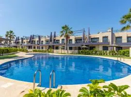 2BD Coastal Gem with Pool & Terrace - Torre de la Horadada