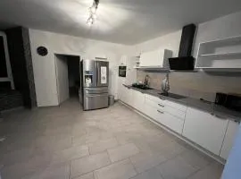 Ferien- & Monteurwohnung zentral Übach-Palenberg 1