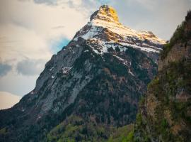 Bed & Breakfast at Urnersee Winter Edition, Cama e caf&eacute; (B&B) em Seedorf