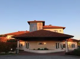 Raya Hotel