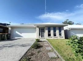 4B Sparkling New Home in Park Ridge near GC