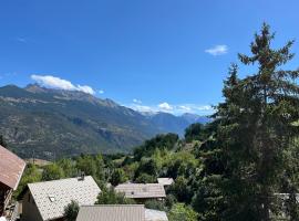 Jas des Rousses - Champcella, hotel di Champcella