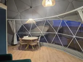 Aqua Glamp