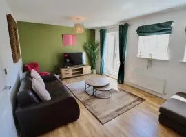 Spacious 4-Bed Home in Bracknell