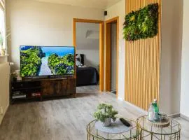 Komfortables Apartment mit WLAN & Smart-TV - schnelle Anbindung A30 & A2, 10 Min nach Herford-AMA Home