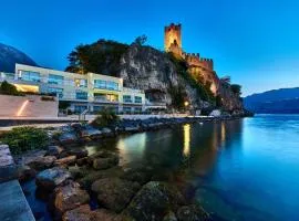 Hotel Castello Lake Front