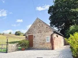 Luxury Detached Peak District Stone Barn - Dog Friendly - Rural Walkers Paradise
