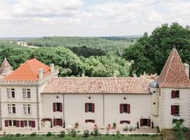 Château Montagne "Terre de Sienne", hotel a Saint-Philippe-dʼAiguille