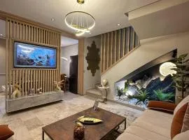 High Standing Duplex - Pool Sun