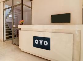 Hotel O The urban inn hotel and banquet, hotel in Kākori