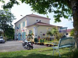 Avenue de la Gare, hotel di Riscle