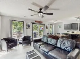 Deer Cove Lakehouse