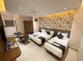 Hotel Sunrise Deluxe, ξενοδοχείο κοντά στο Διεθνές Αεροδρόμιο Pune - PNQ, Pune