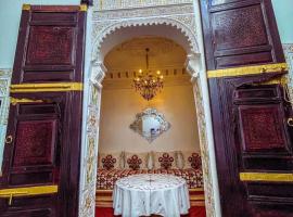 Dar Noor F&egrave;s, villa em Fez