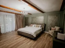 Dallas Garden Suite