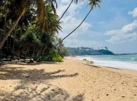 Grand Conch 4 BR Villa -3 Min walk to the beaches