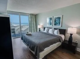 Private 3-Bedroom Seaside Resort with Views,Pools!