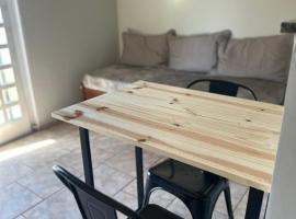 Chal&eacute;s no Quintal, casa de muntanya a Alvorada do Sul