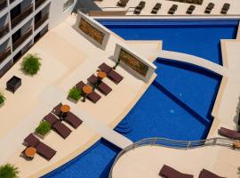 Large, quiet Condo by รินดา Rinrada，巴東海灘的分租公寓