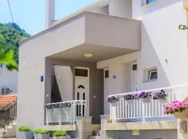 Apartments Galeb