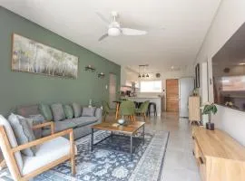 No 19 at 1 on York - luxury townhouse
