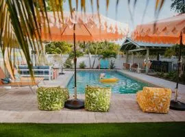 Sleeps 20 - Games - Basketball - Pool - Movie Room