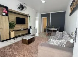 Casa de bairro tranquilo 2 a 8 pessoas com ótima localização e vigia de rua