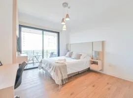 Chic & Cozy Apartment near Shopping del Sol