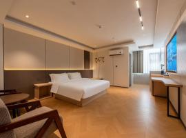 Huahang Hotel - Guangzhou Baiyun International Airport - Free airport shuttle bus, ξενοδοχείο στο Γκουανγκζού