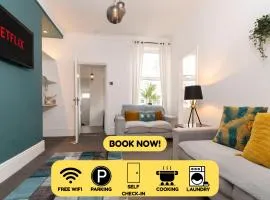 Spacious 4BR Home in Gateshead Sleeps 7 with FREE Parking