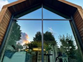 Namiņ&scaron; atpūtai, hotel vicino alla spiaggia a Liepāja