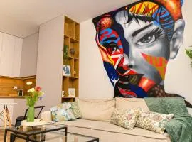 SOHO Apartmán v centre, smart & self check-in 24h, private garage EV