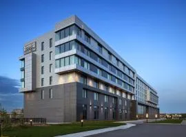 Staybridge Suites Montreal Airport - St-Laurent by IHG