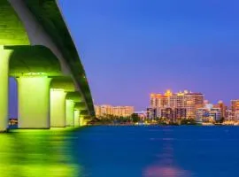 Pvt Rm Mins from Siesta Keys 2