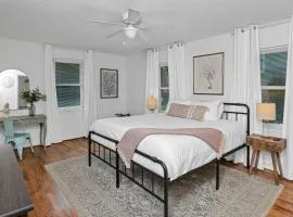 Park St Haven 4BR with Patio