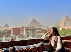 Bedouin Camp pyramids view INN, готель з парковкою у Каїрі