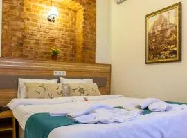 Pera Corner Hotel