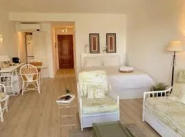 2min from BEACH & Iconic Casino Garden views