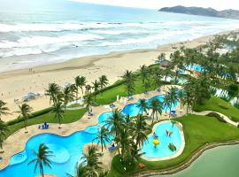 Departamento Mayan Island - A pie de playa y con albercas, Hotel in Acapulco