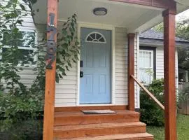 Charming Getaway in Decatur