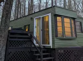 Lakes & Beaches & Private Hot Tub & Gym